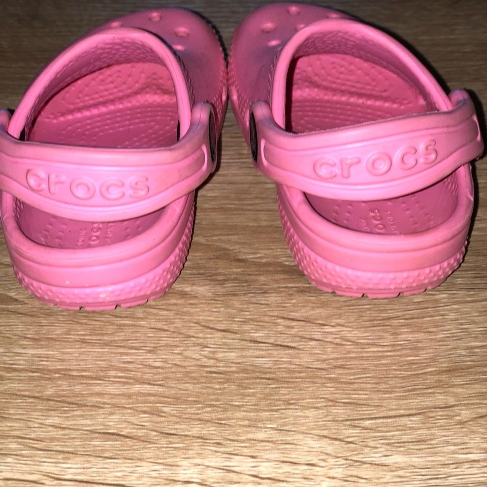 ๐๐๐HOST PICK๐๐๐Hot Pink Toddler Crocs - Picture 3 of 5